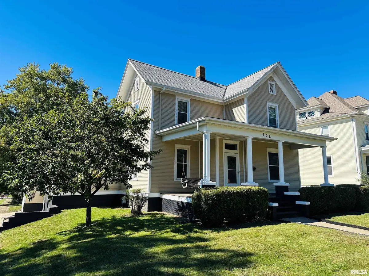 308 S Pine Street, Washington, IL 61571 - #1