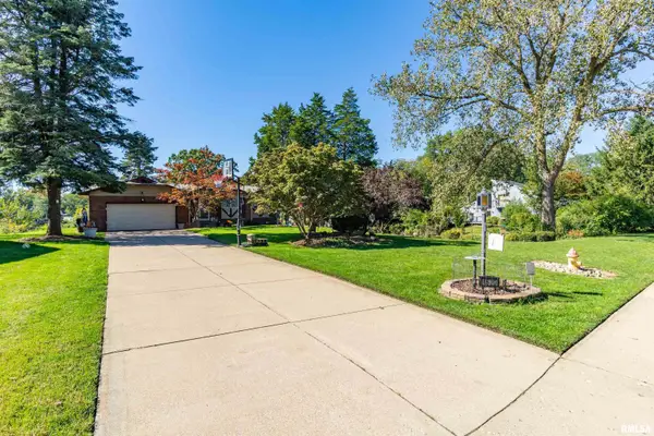 4620 W Hetherwood Drive, Peoria, IL 61615-1925