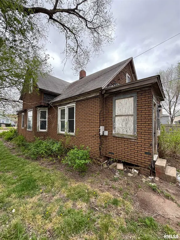 205 2nd Street, South Pekin, IL 61564