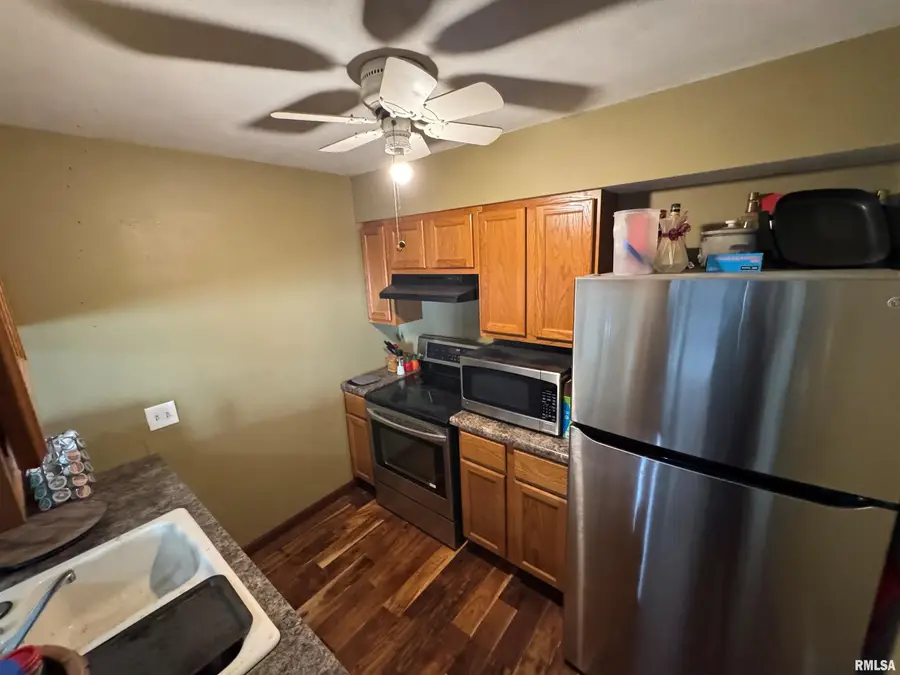 6831 N Frostwood Parkway #D8, Peoria, IL 61615 - #3