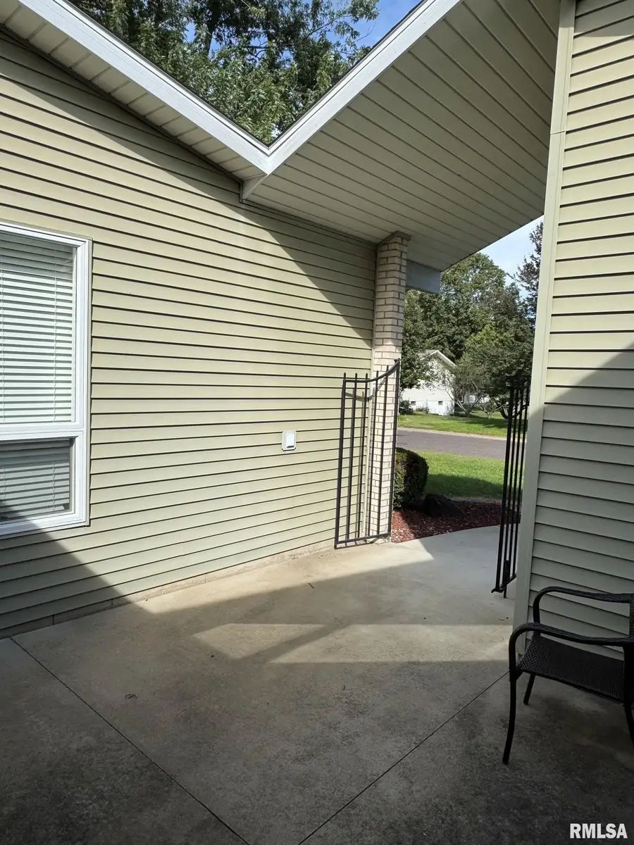 406 Stout Drive, Mackinaw, IL 61755 - #3