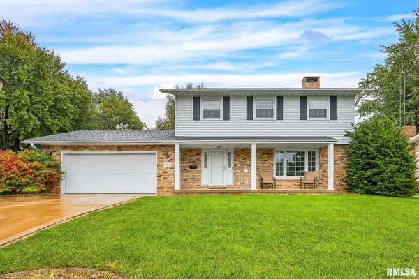 1010 Knollcrest Drive, Washington, IL 61571