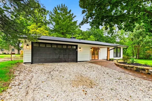 10030 N Garden Lane, Peoria, IL 61615