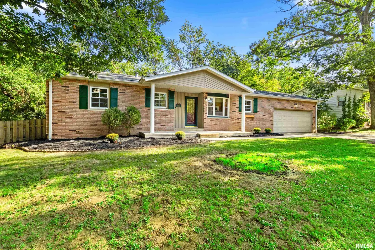 1927 Saint Clair Drive, Pekin, IL 61554 - #1