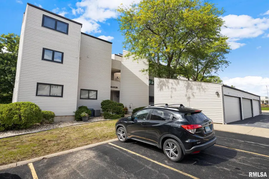 7255 N Lakeside Court #28, Peoria, IL 61614 - #2