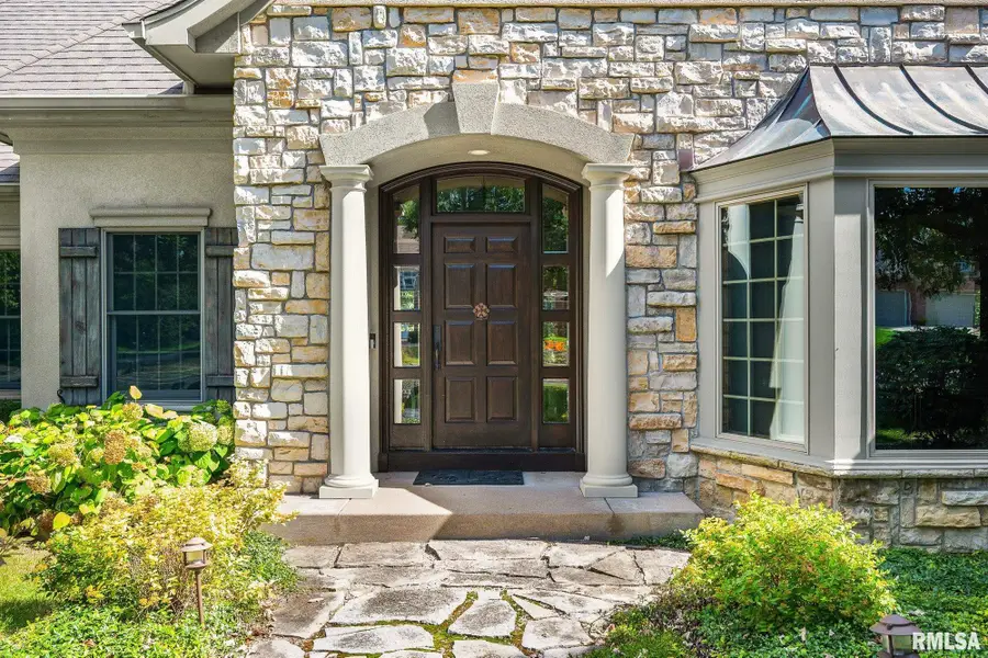 9522 N Oakforest Drive, Peoria, IL 61615 - #2