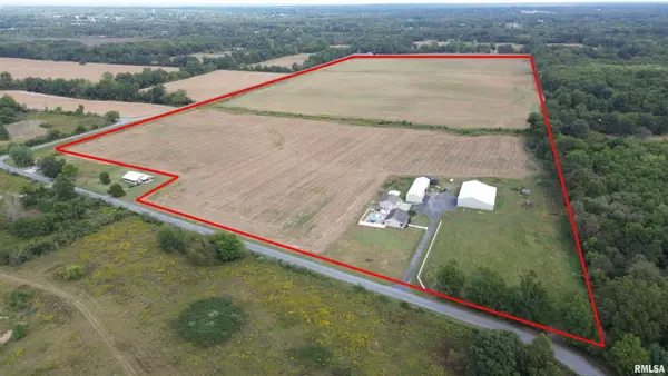 10491 Champaign Road, Johnston City, IL 62951-0000