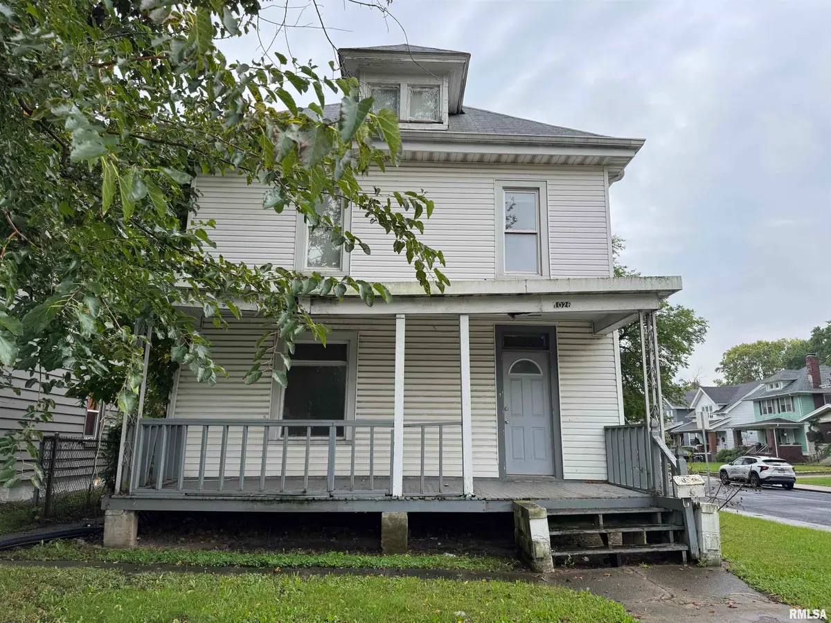 1026 W Columbia Terrace, Peoria, IL 61606 - #1
