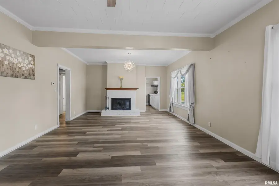 1300 S Mechanic Street, Marion, IL 62959 - #3