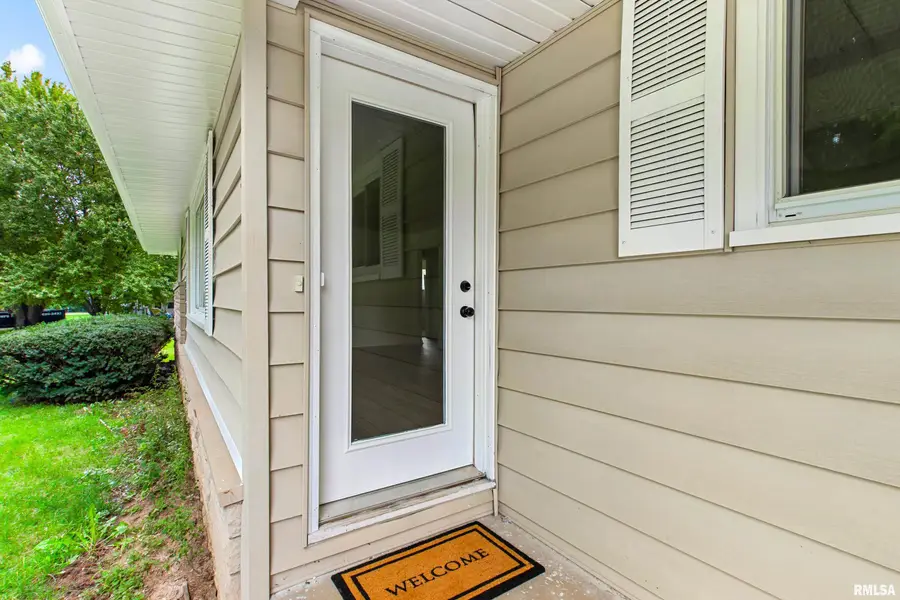 1526 Division Street, Metamora, IL 61548 - #3