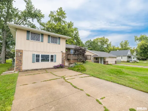 212 Gardena Avenue, East Peoria, IL 61611