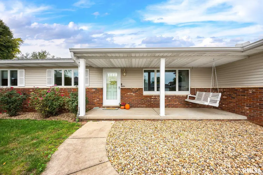 339 S Nebraska Avenue, Morton, IL 61550 - #2