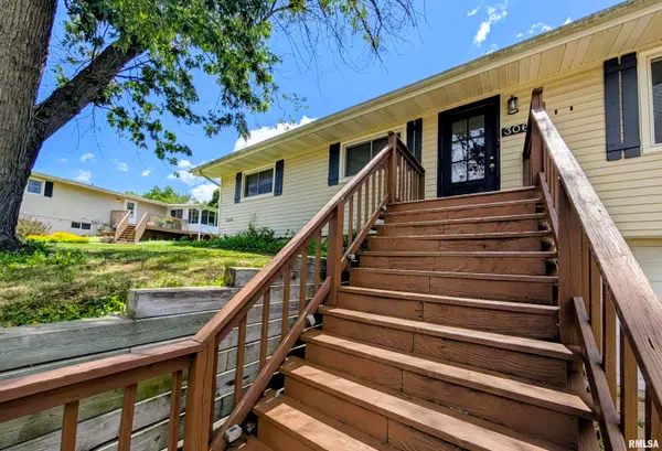 306 Pontiac Road, Marquette Heights, IL 61554