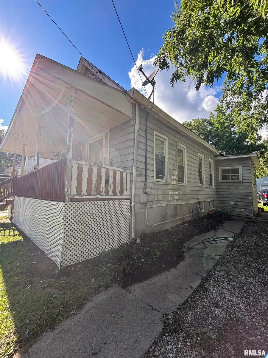 413 E Maywood Avenue, Peoria, IL 61603 - #2