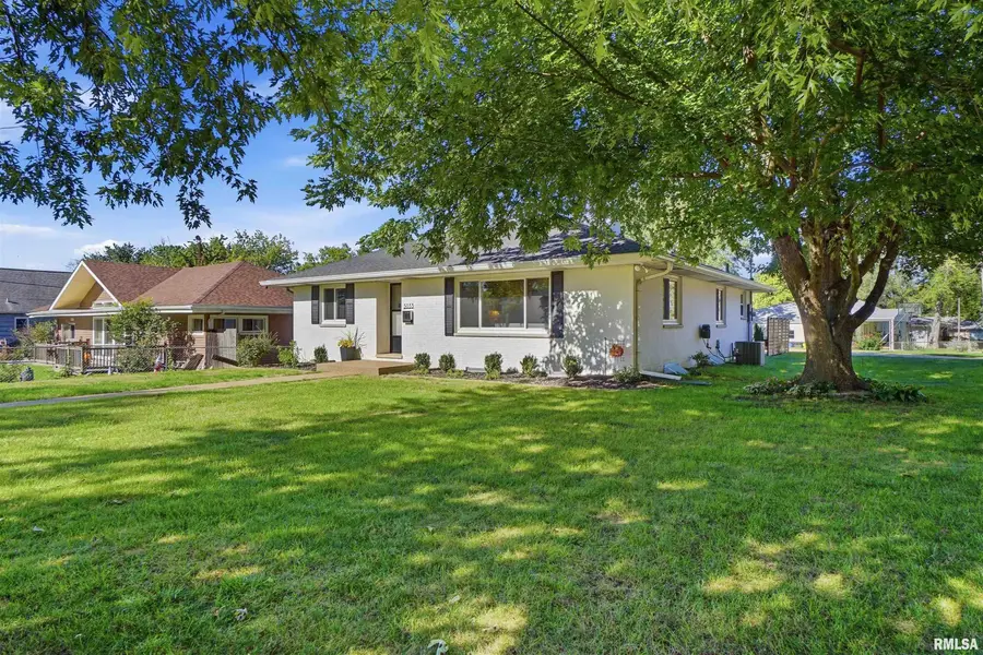 5033 N Belmont Place, Peoria Heights, IL 61616 - #2