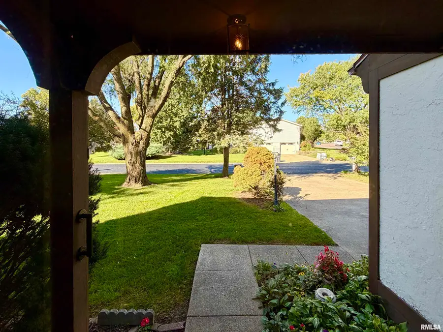 104 Juniper Lane, East Peoria, IL 61611 - #3
