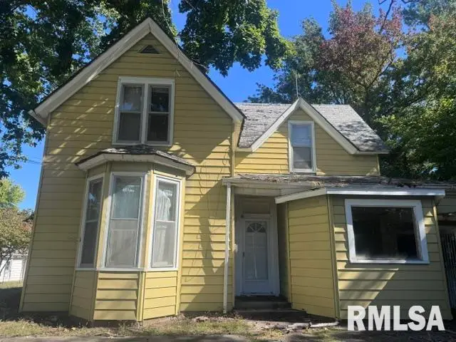 215 W Vienna Street, Anna, IL 62906 - #1