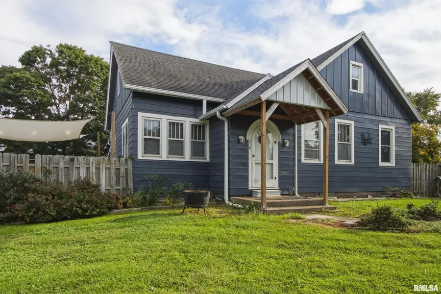 710 Macomb Street, Colchester, IL 62326 - #3