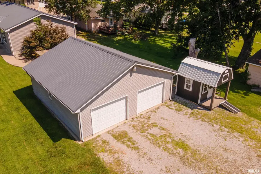302 S Marion Road, West Frankfort, IL 62948 - #2