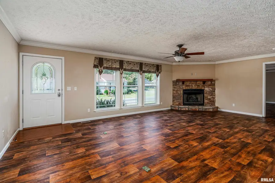 302 S Marion Road, West Frankfort, IL 62948 - #3