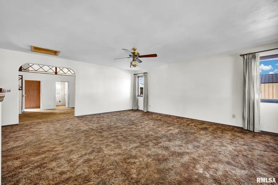 804 Illinois Street, Pekin, IL 61554 - #2