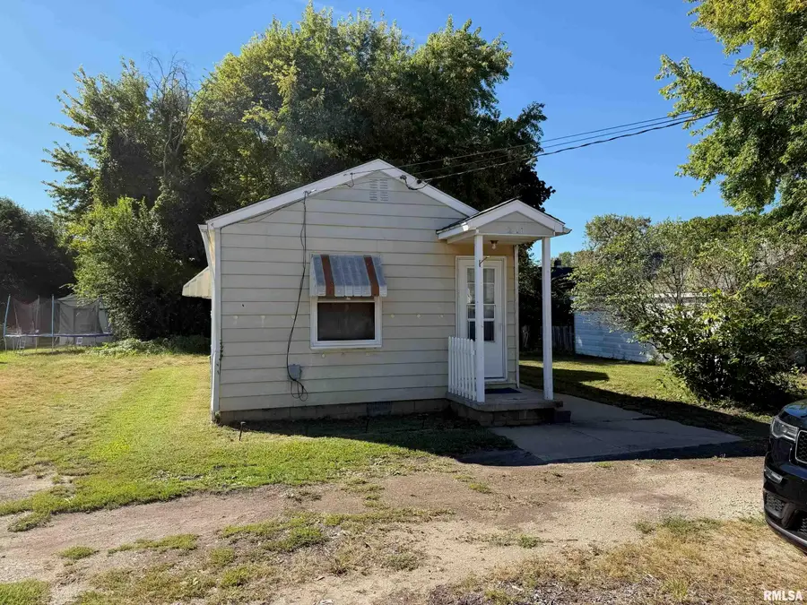 203 Chicago Street, East Peoria, IL 61611 - #3