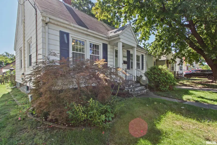 320 E Elmhurst Avenue, Peoria, IL 61603 - #2