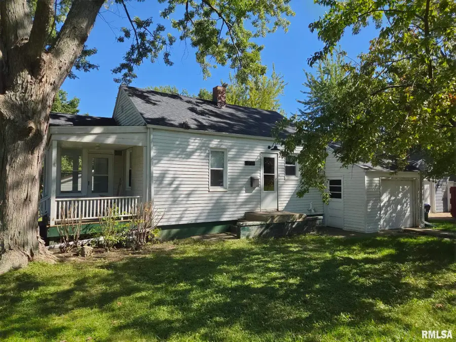 211 Tyler Street, Washington, IL 61571 - #2