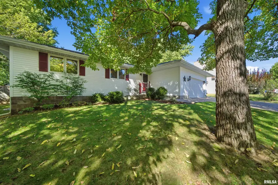 103 N Rustic Road, East Peoria, IL 61611 - #2