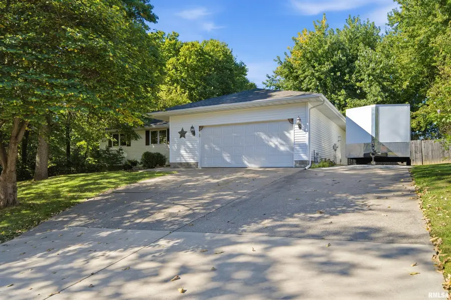 103 N Rustic Road, East Peoria, IL 61611 - #3