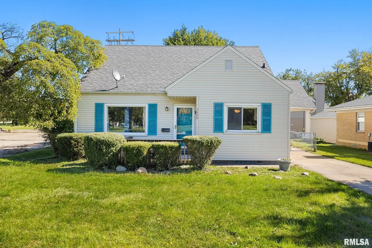 3606 N Sheridan Road, Peoria, IL 61604 - #1