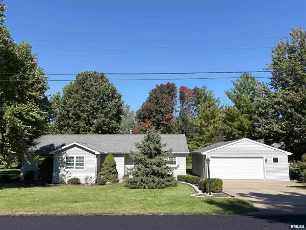 1611 W Blackberry Lane, Peoria, IL 61615