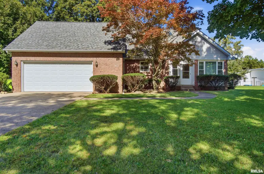 611 Woodland Knolls Road, Metamora, IL 61548 - #2