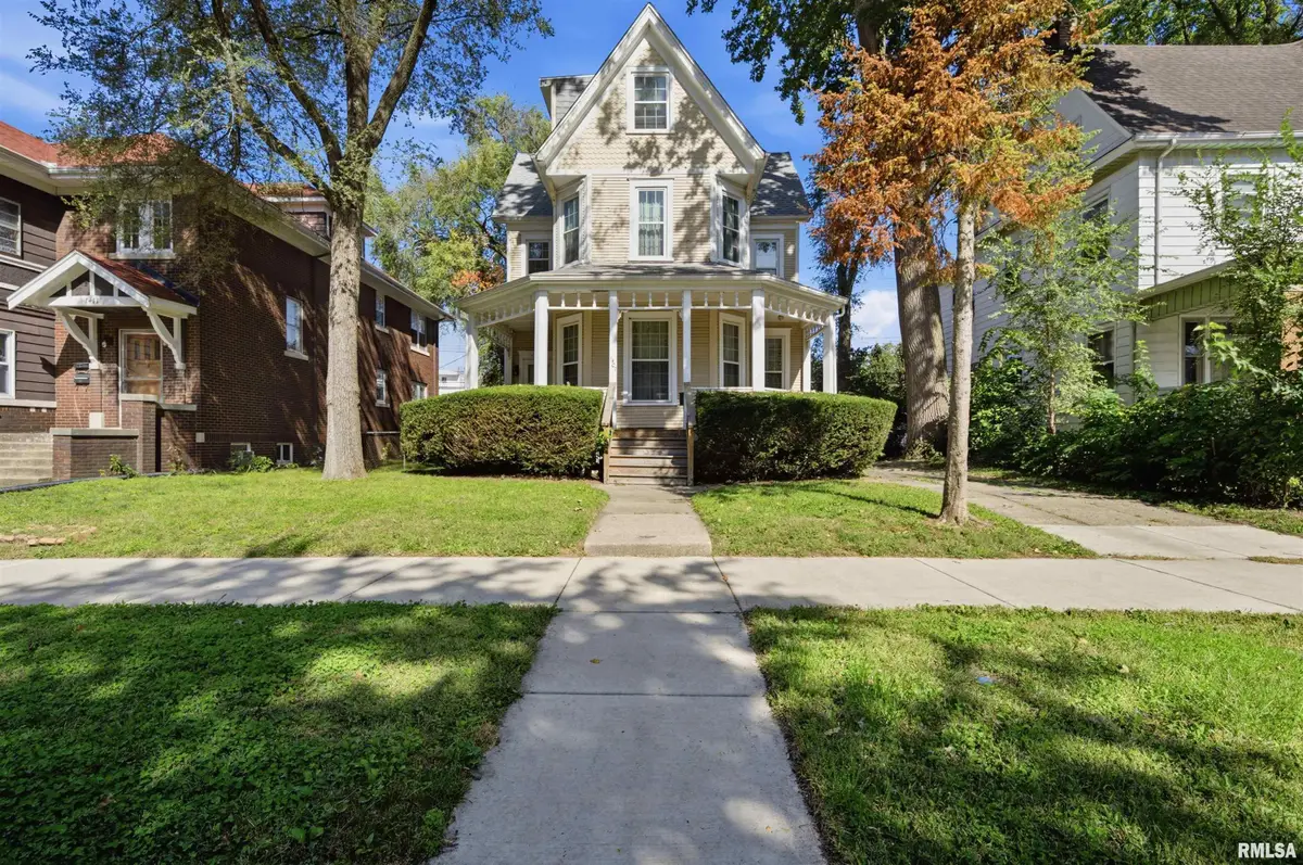 1407 W Barker Avenue, Peoria, IL 61606 - #1