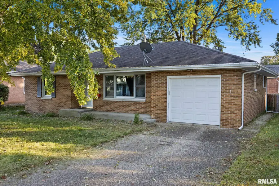 813 E Elm Street, Bloomington, IL 61701 - #3