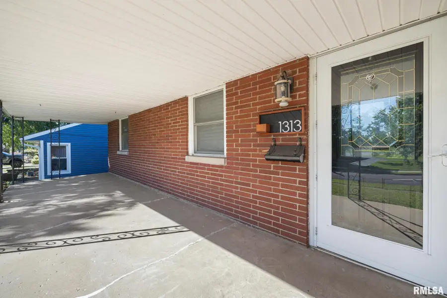 1313 Matilda Street, Pekin, IL 61554 - #2