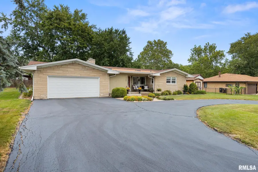 1703 W Christine Avenue, Peoria, IL 61614 - #2