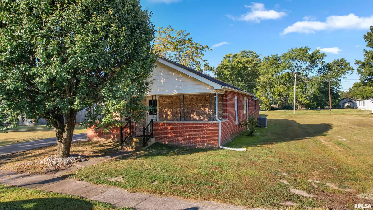 111 N 1st Street, Elkville, IL 62932-9998 - #1