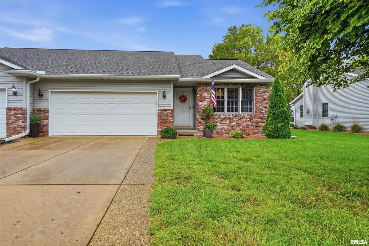 2411 Lakeshore Drive #5, Pekin, IL 61554 - #1