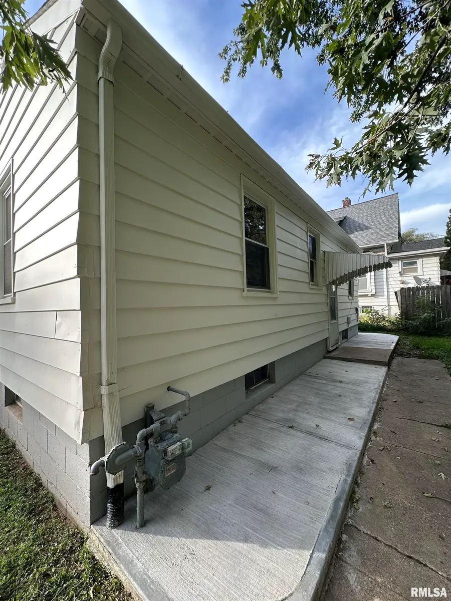 1612 S Arago Street, Peoria, IL 61605 - #3
