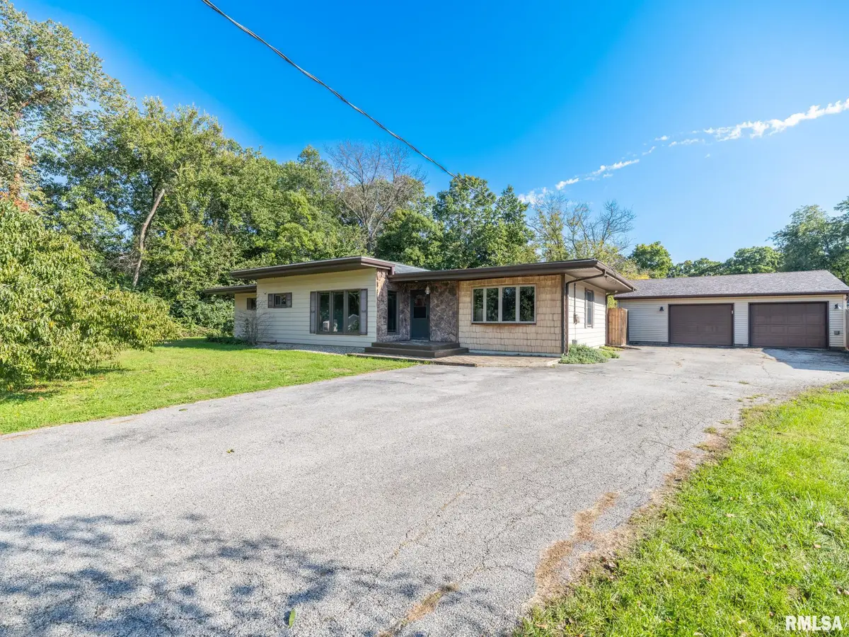 561 Oak Street, Metamora, IL 61548 - #1