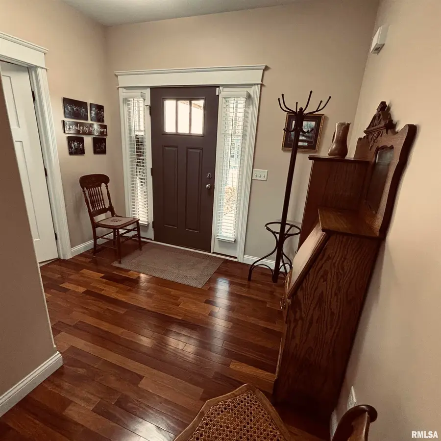 1633 Mackenzie Street, Washington, IL 61571 - #3