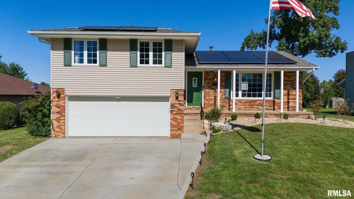 2105 Marigold Drive, Pekin, IL 61554 - #1
