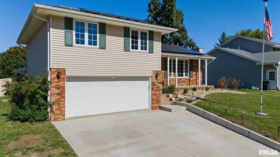 2105 Marigold Drive, Pekin, IL 61554 - #3
