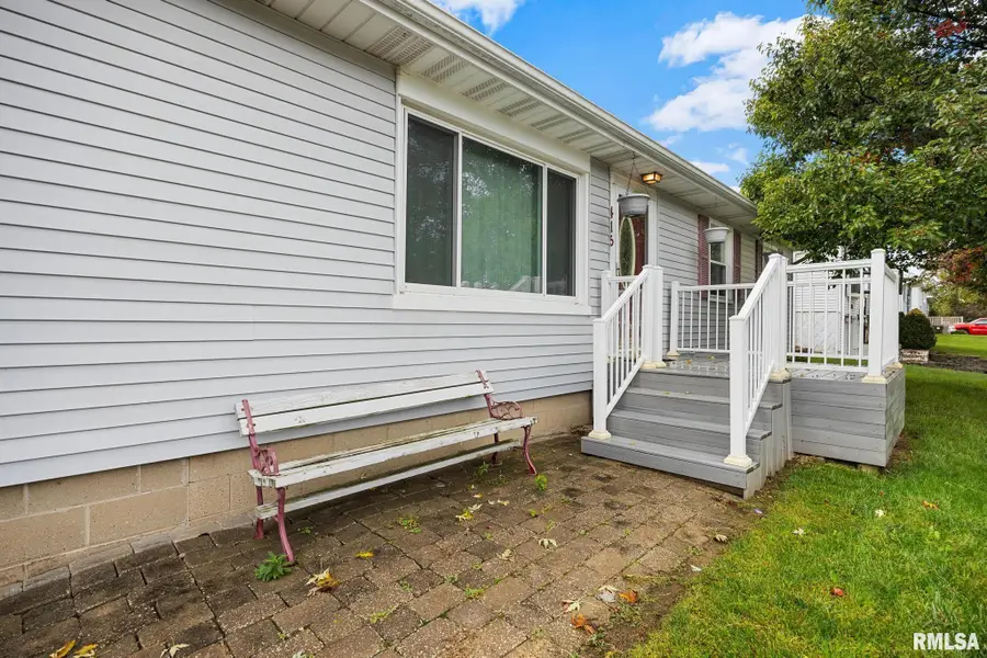 415 E Almond Street, Washington, IL 61571 - #3
