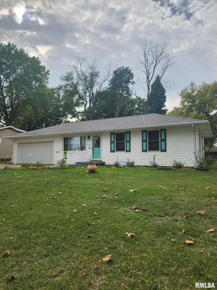 214 Columbia Street, Macomb, IL 61455 - #2