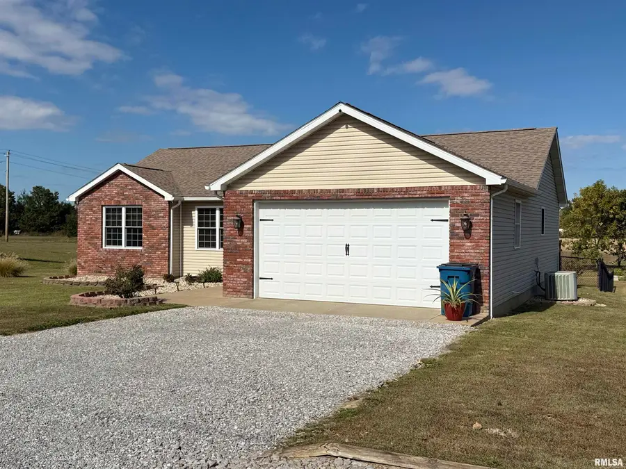 37 Lavern Road, De Soto, IL 62924 - #3