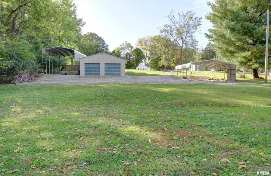 906 S Charles Street, Macomb, IL 61455 - #2