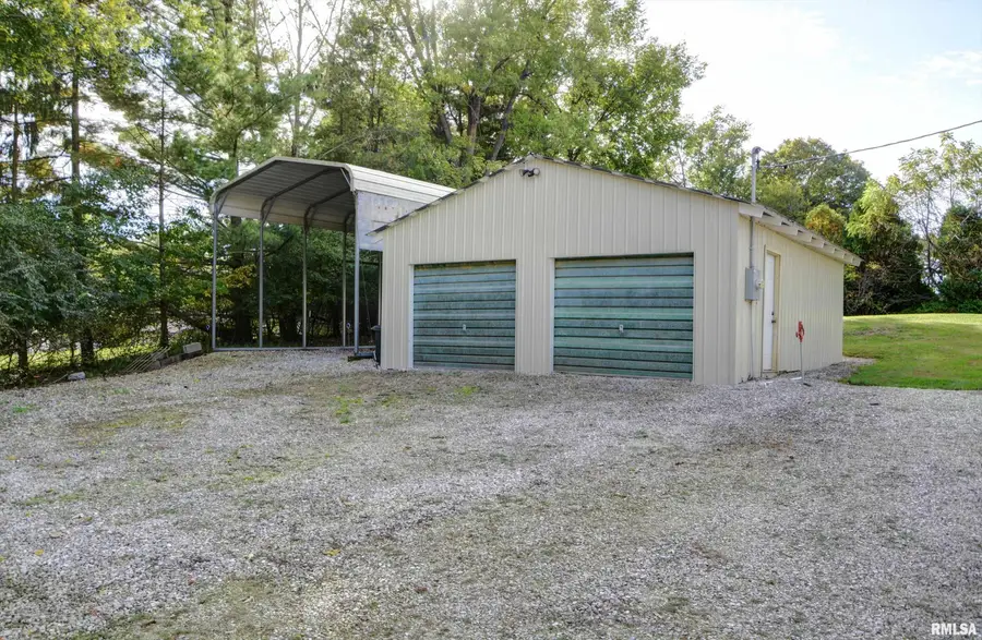906 S Charles Street, Macomb, IL 61455 - #3