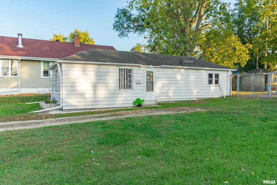 1308 Hamilton Street, Pekin, IL 61554 - #2